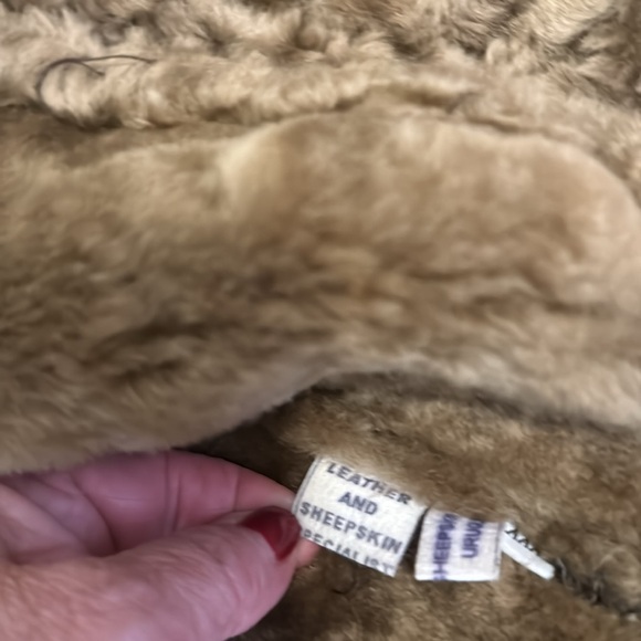 Men’s Leather and Real Sheepskin Coat - Picture 7 of 9